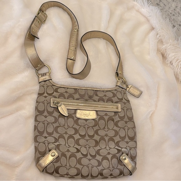 Coach crossbody monogram bag with gold detailing Vintage - Picture 2 of 11